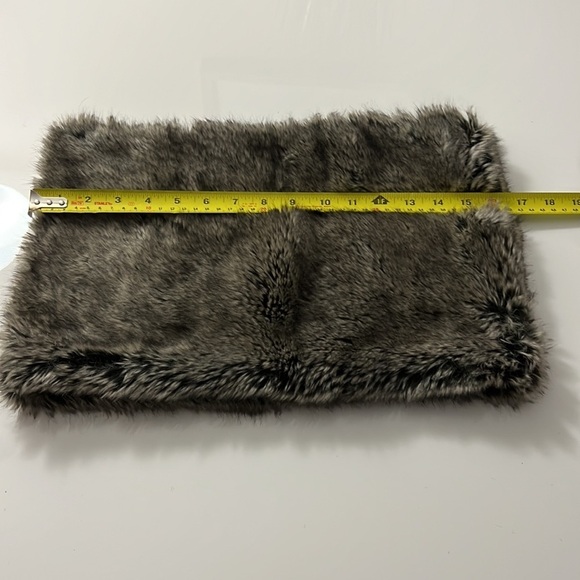 Grey Wolf Circle Faux Fur Scarf from Indigo - Picture 7 of 11